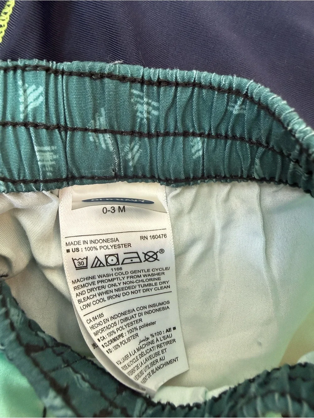 Old Navy 0-3 month bathing suit & rash guard - Picture 2 of 3